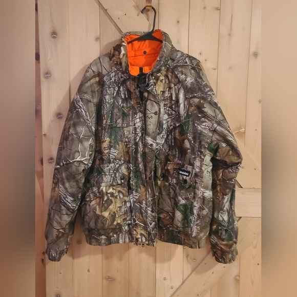 Bushmaster Other - BUSHMASTER MENS SIZE XL REALTREE  WATER RESISTANT REVERSIBLE CAMO JACKET